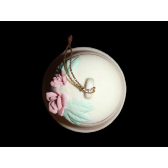 1992 American Greetings Grandmothers Make Christmas Special Porcelain Ornament - Picture 7 of 10